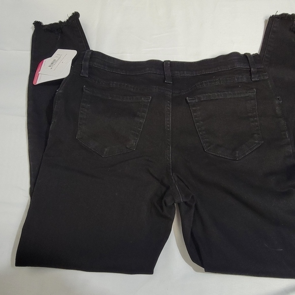 Isabel Maternity by Ingrid & Isabel Skinny Entubado Black Maternity Jean Size 6 - Picture 10 of 15